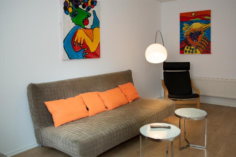 H& Im Herzen Der Stadt Geräumig Ruhig Zentral Mit Küche Und Esstisch Apartment *