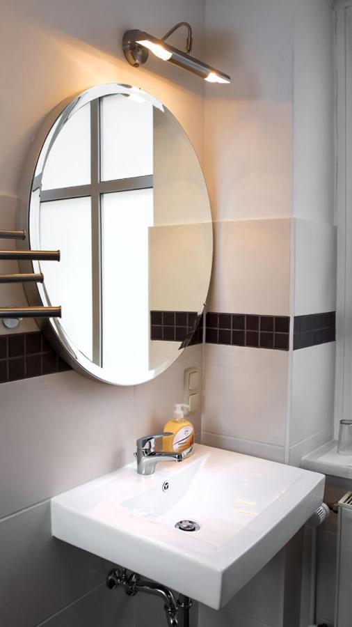 Apartment H& Im Herzen Der Stadt Geräumig Ruhig Zentral Mit Küche Und Esstisch