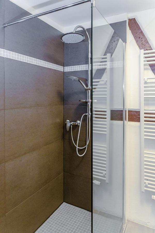 H& Im Herzen Der Stadt Geräumig Ruhig Zentral Mit Küche Und Esstisch Apartment Greifswald