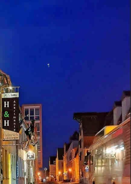 H& Im Herzen Der Stadt Geräumig Ruhig Zentral Mit Küche Und Esstisch Greifswald